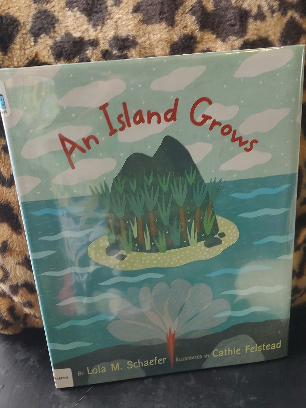An Island Grows,📚- 2006